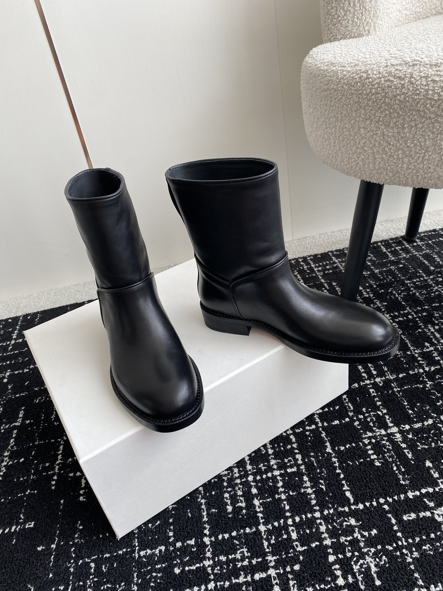 UA The R0w Boot