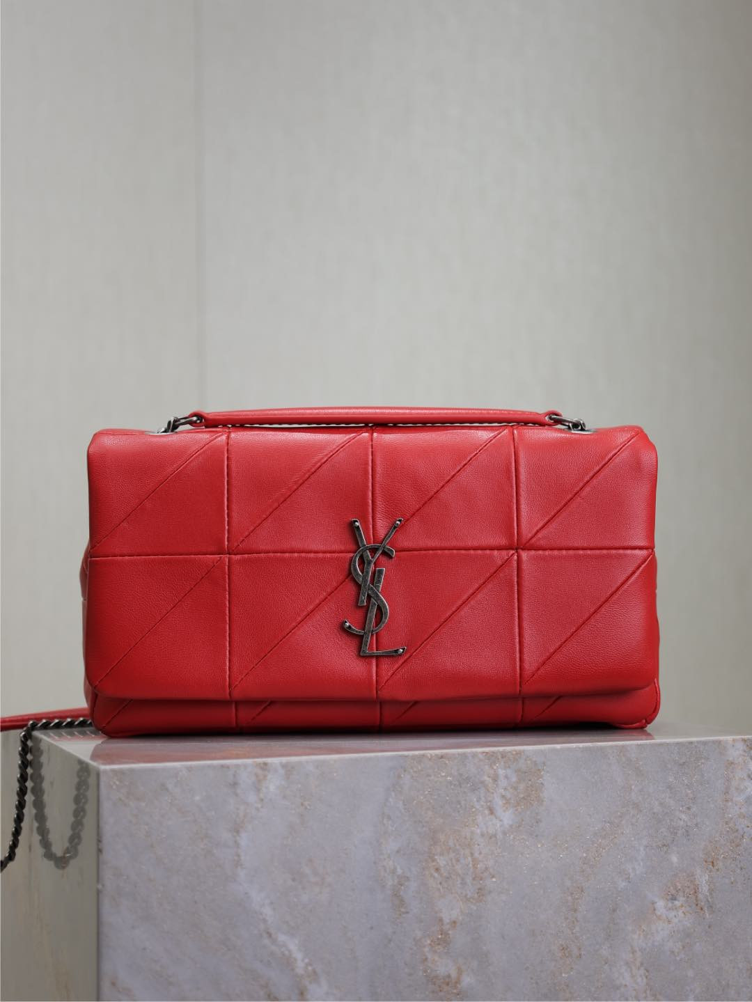Y51 Jamie Medium 25x15x7.5cm