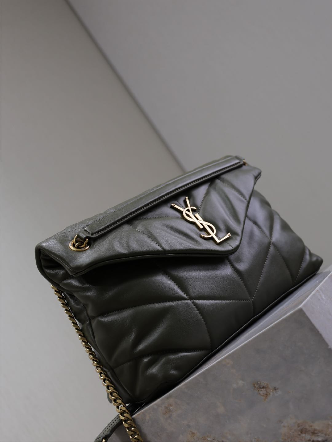 Y51 LOULOU PUFFER MEDIUM IN NAPPA LEATHER 35x23x13.5cm