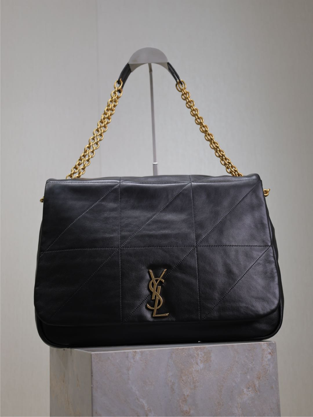 Y51 large jamie 4.3 in lambskin 43x29x9cm