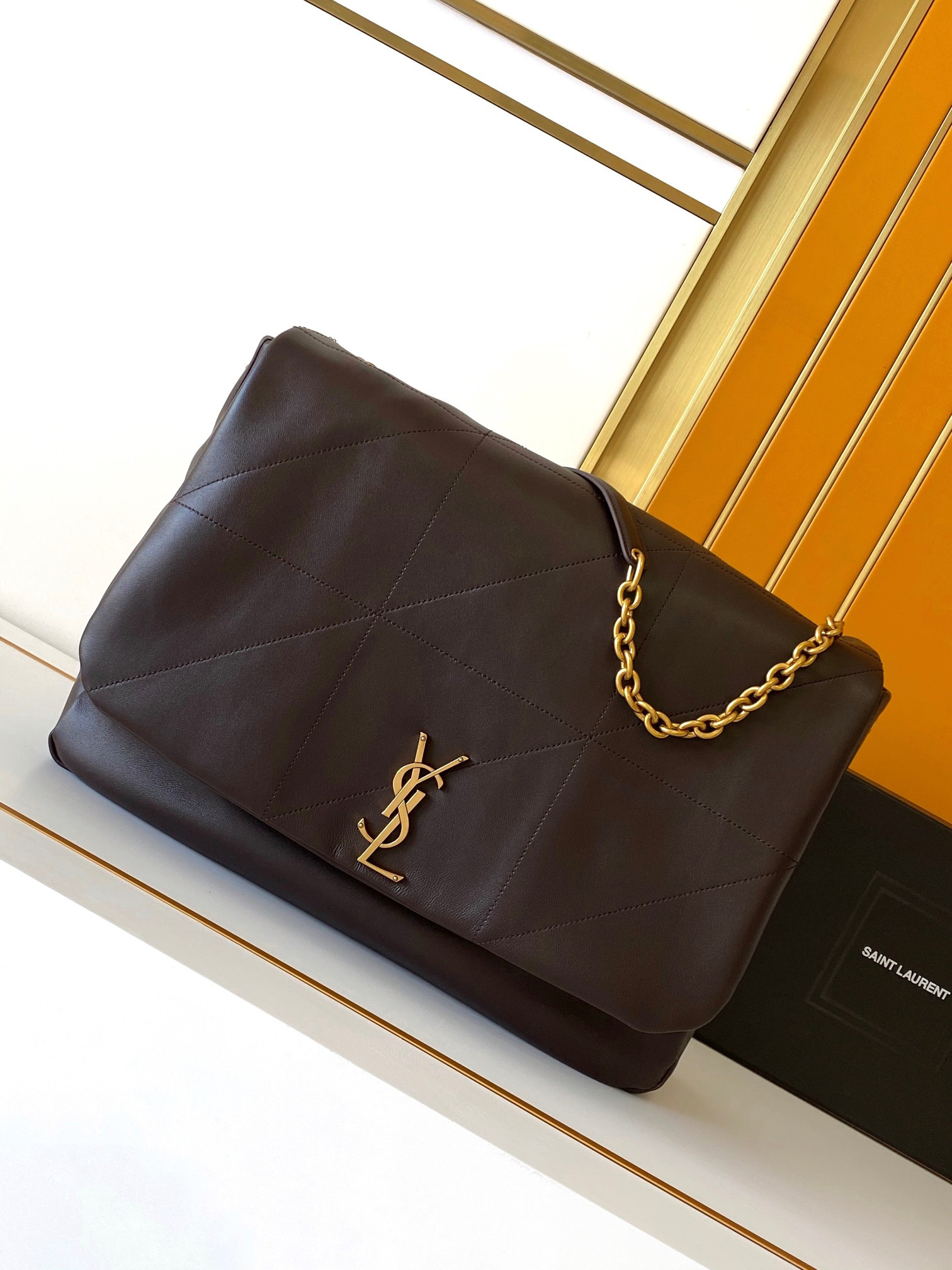 Y51 large jamie 4.3 in lambskin 43x29x9cm