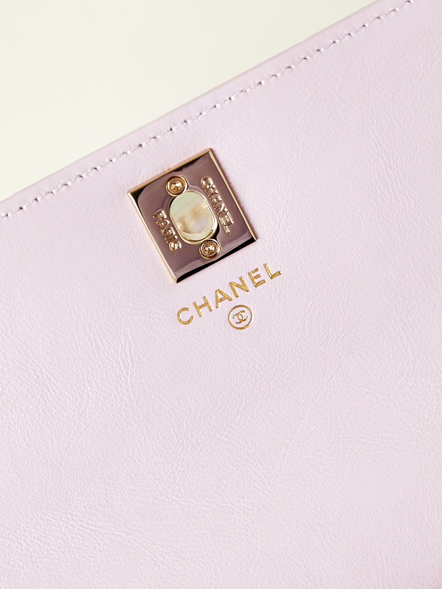 Ch**el 24P woc CLASSIC WALLET ON CHAIN 11x18.5x6cm
