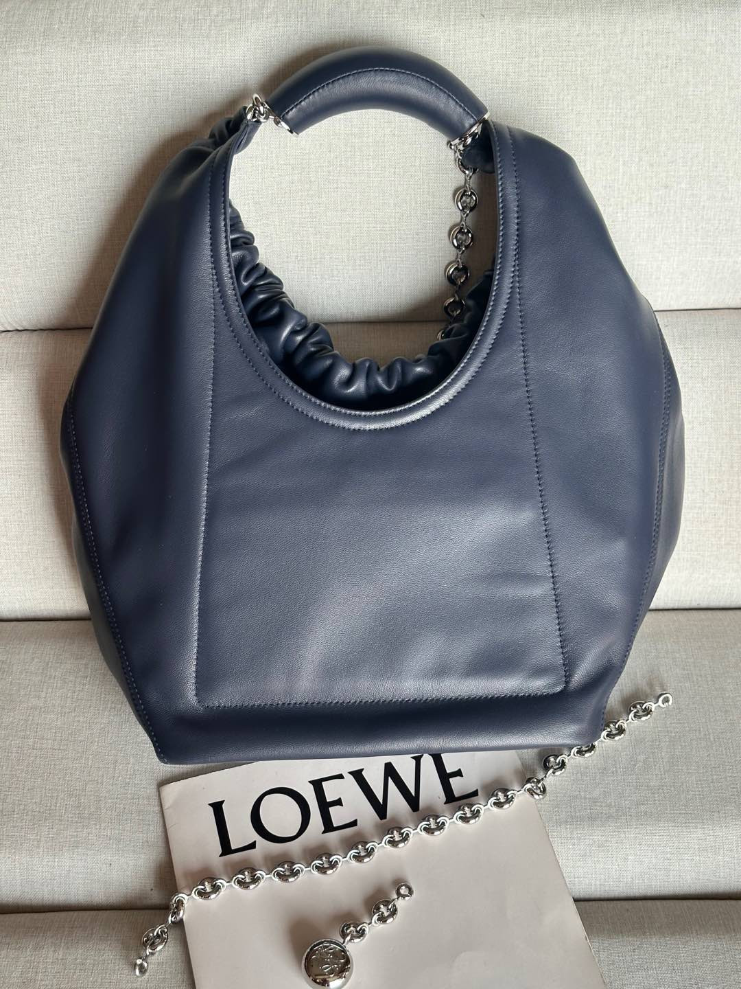 L0ew* Medium Squeeze bag in mellow nappa lambskin 34x33x13.5cm