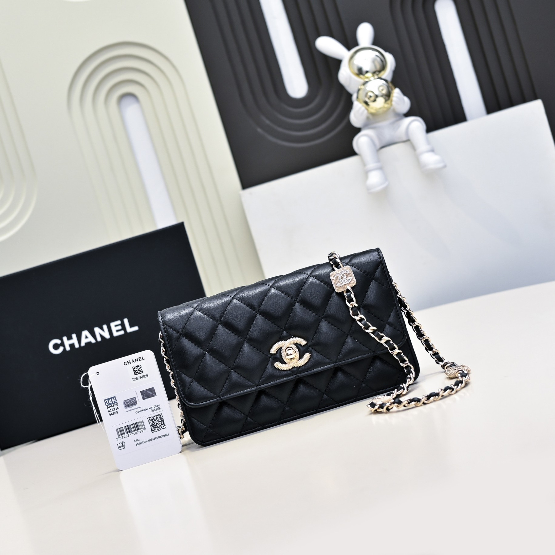 Ch**el Clutch with Chain 11x18.5x6cm