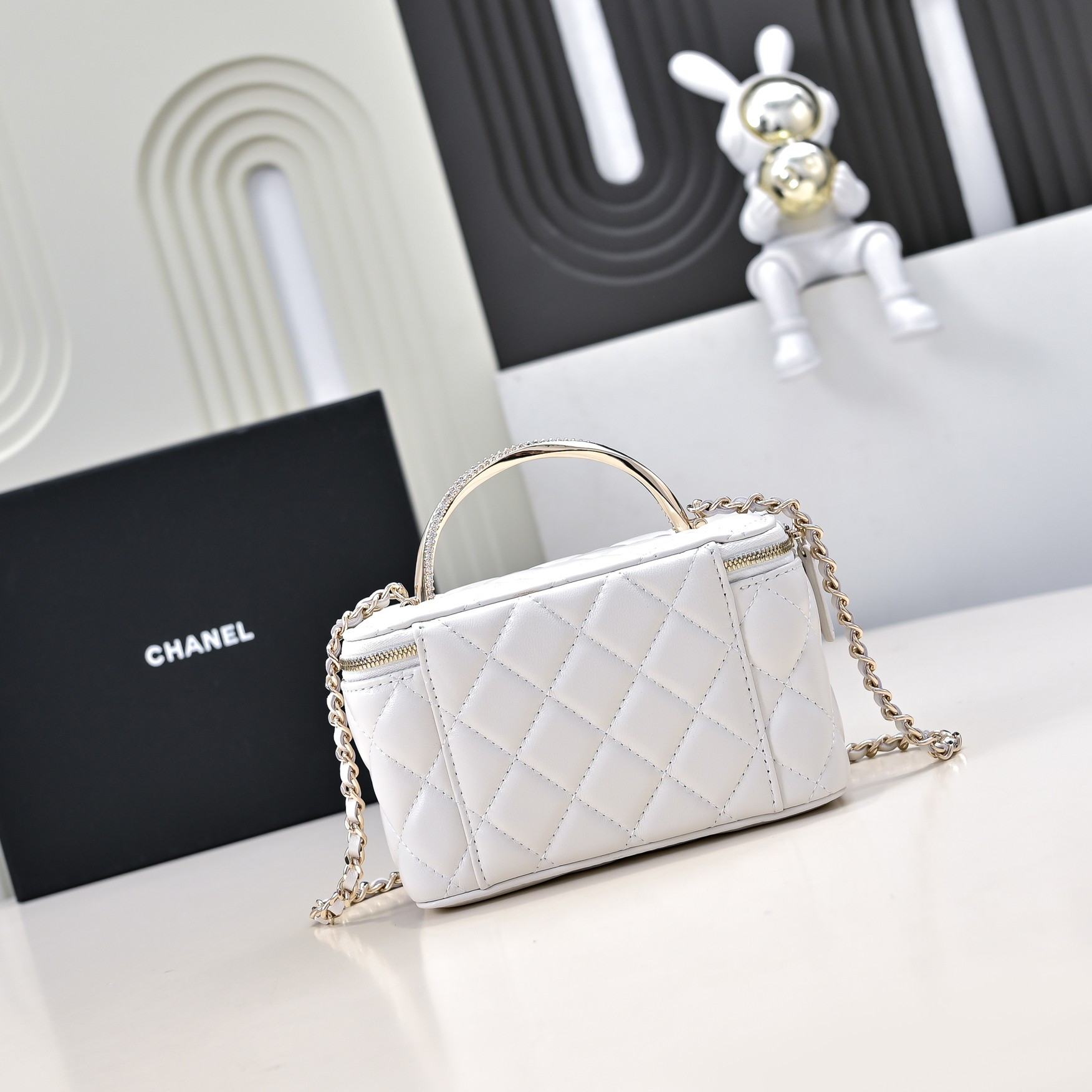 Ch**el Clutch With Chain 17cm
