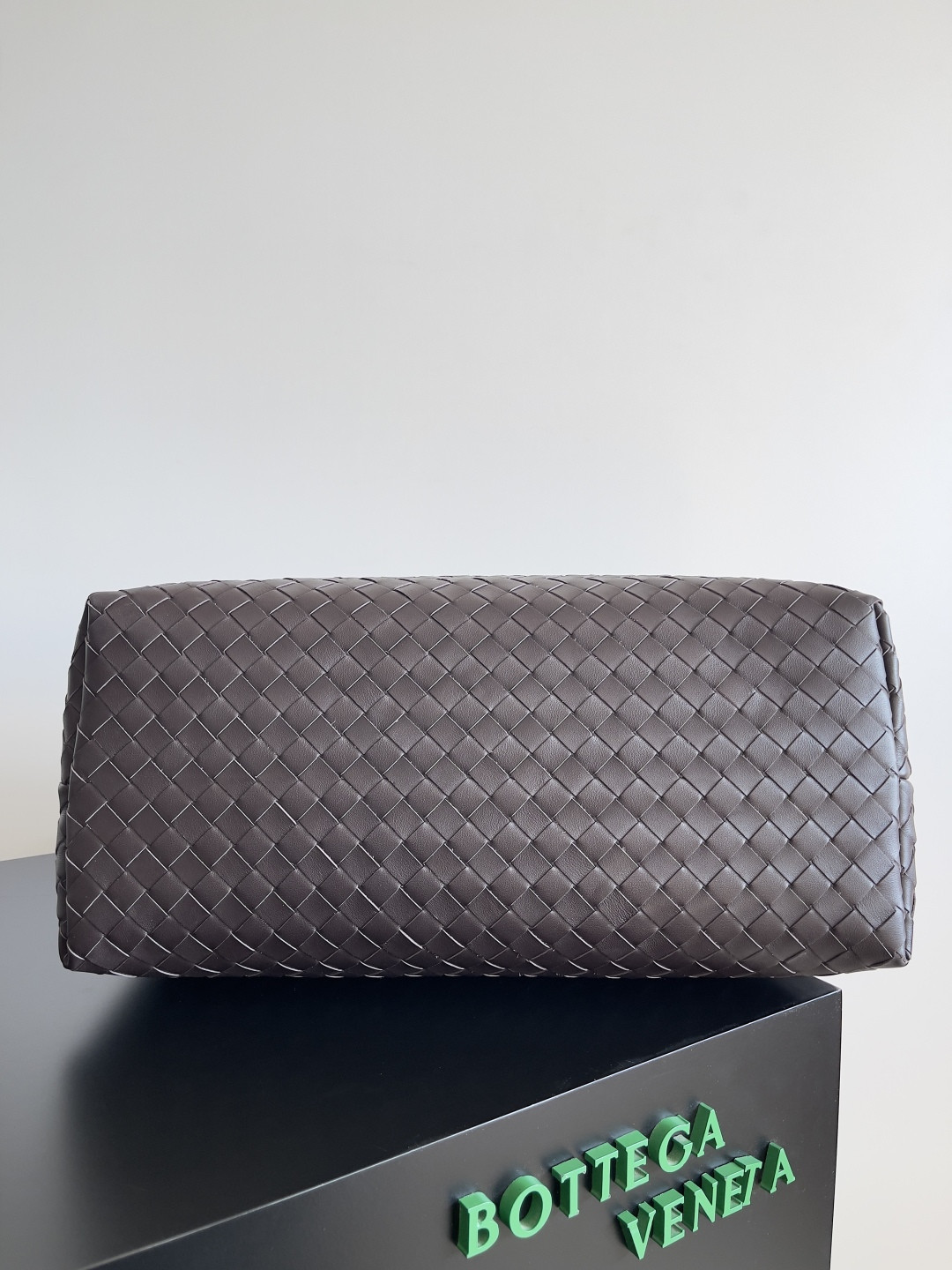 B0tt*ga Ven*ta Large Andiamo Messenger 43x32x20cm