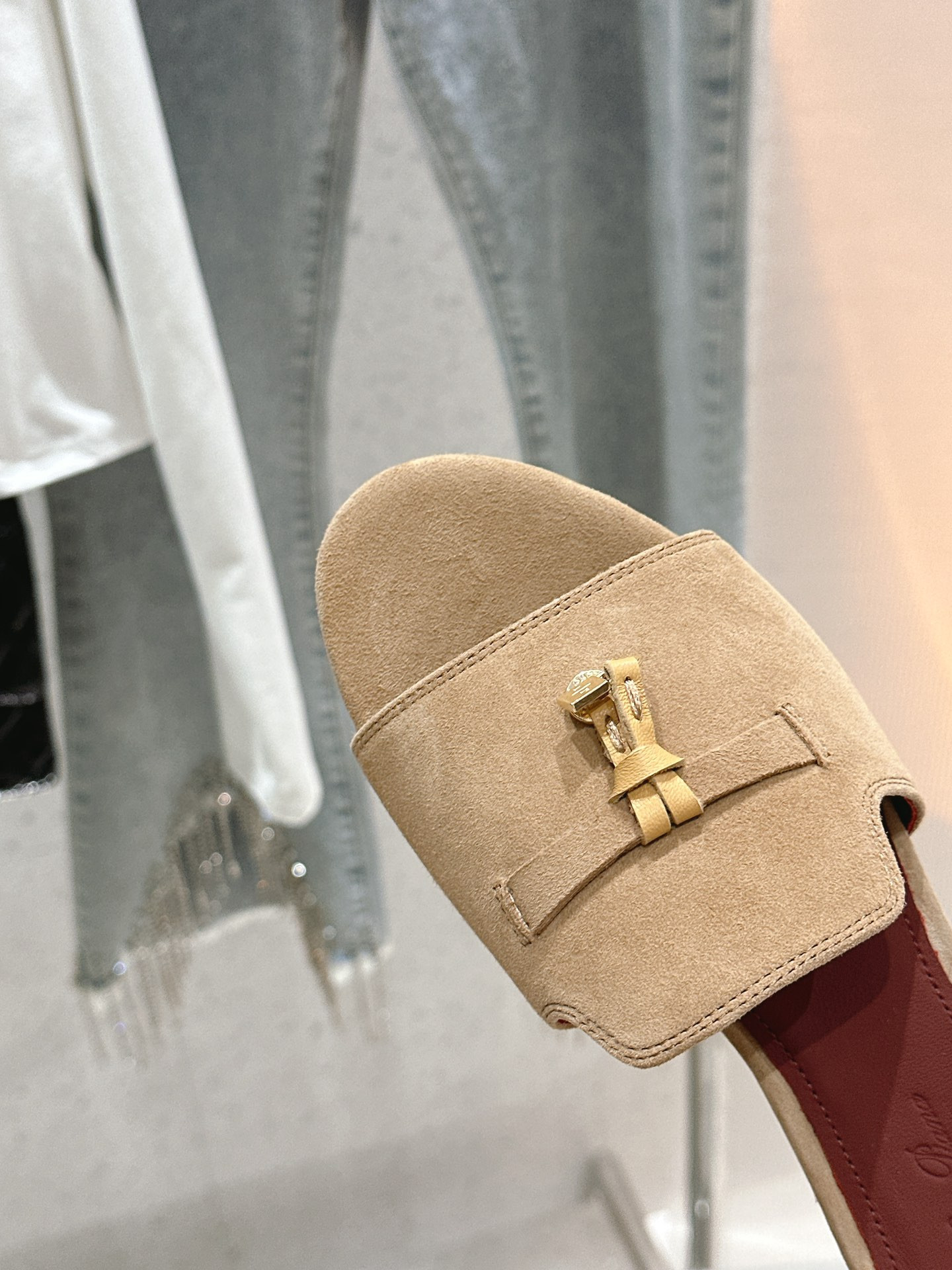 UA L0r0 P1ana Summer Charms Sandal