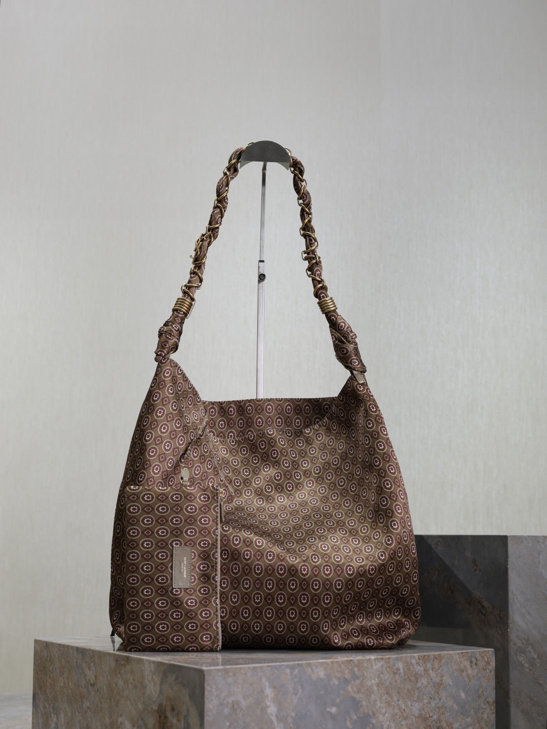 Y51 Amalia (Jacquard) 42x50x1cm