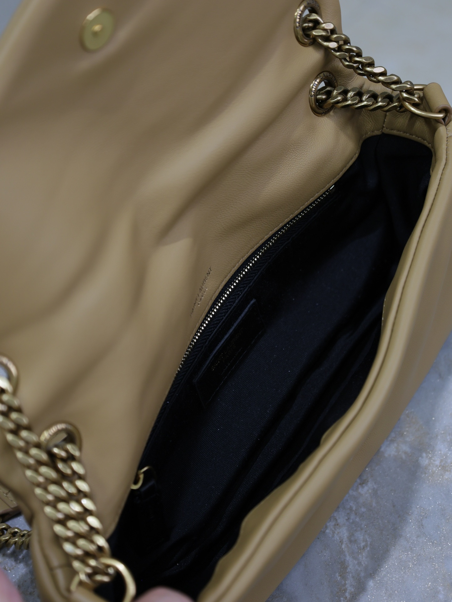 Y51 CALYPSO small in plunged lambskin 26x14x7cm