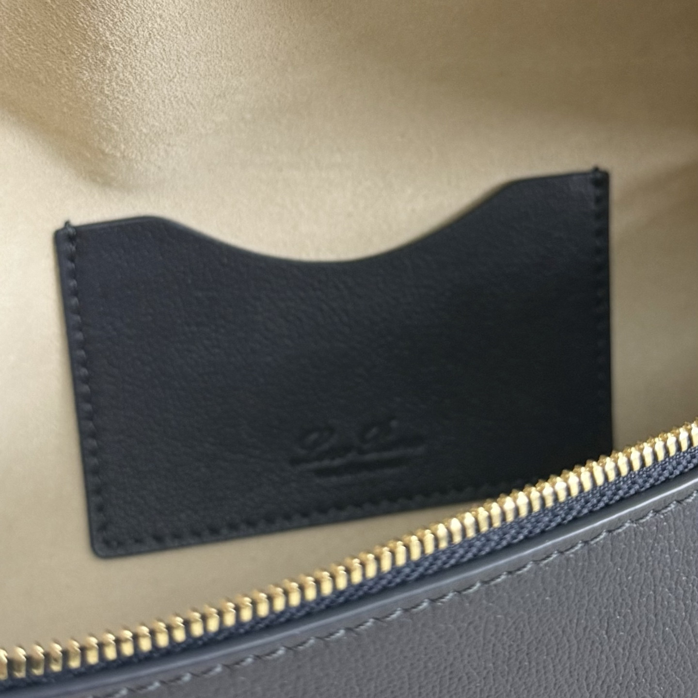 L0r0 P1ana Extra Bag L23 23x12x7cm
