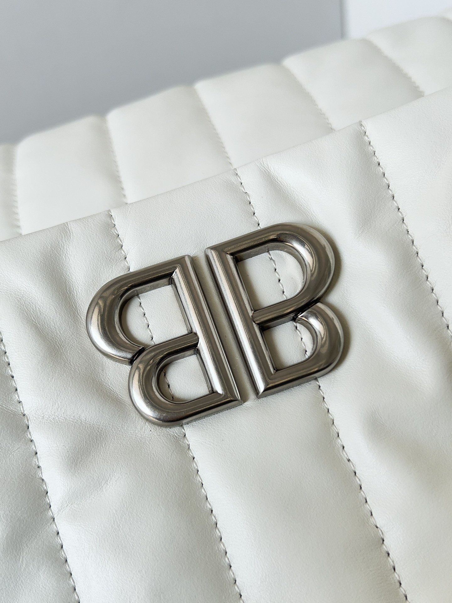 Ba1en*iaga Monaco Chain Bag Medium 32.5x22x9.9cm
