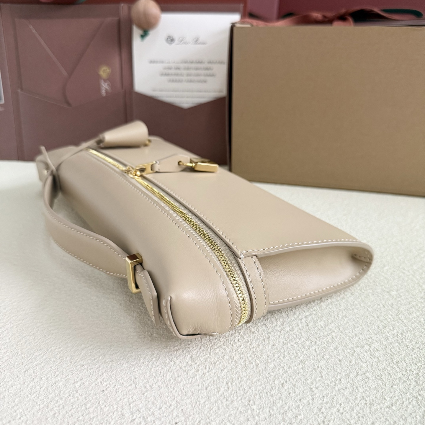 L0r0 P1ana Extra Clutch L29 29x14x3cm