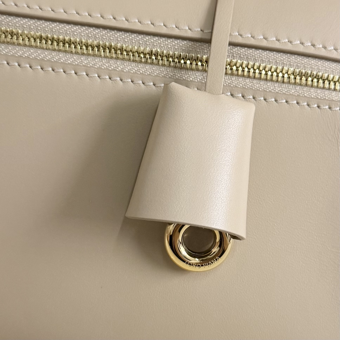 L0r0 P1ana Extra Clutch L29 29x14x3cm