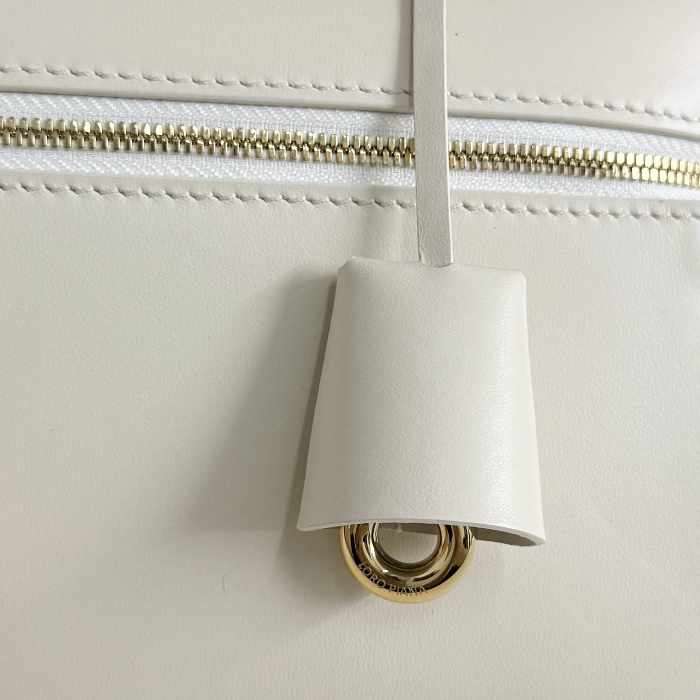 L0r0 P1ana Extra Clutch L29 29x14x3cm