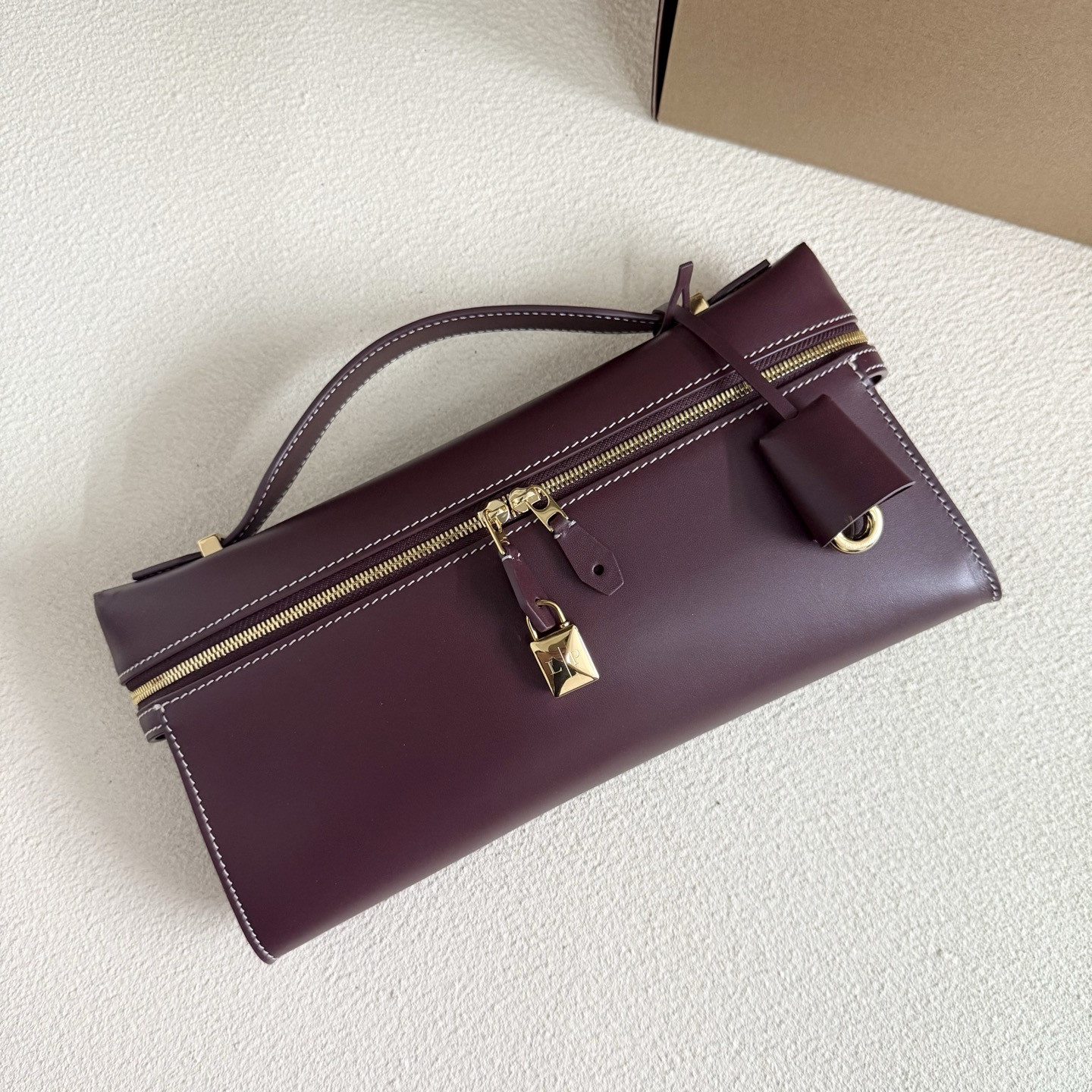L0r0 P1ana Extra Clutch L29 29x14x3cm