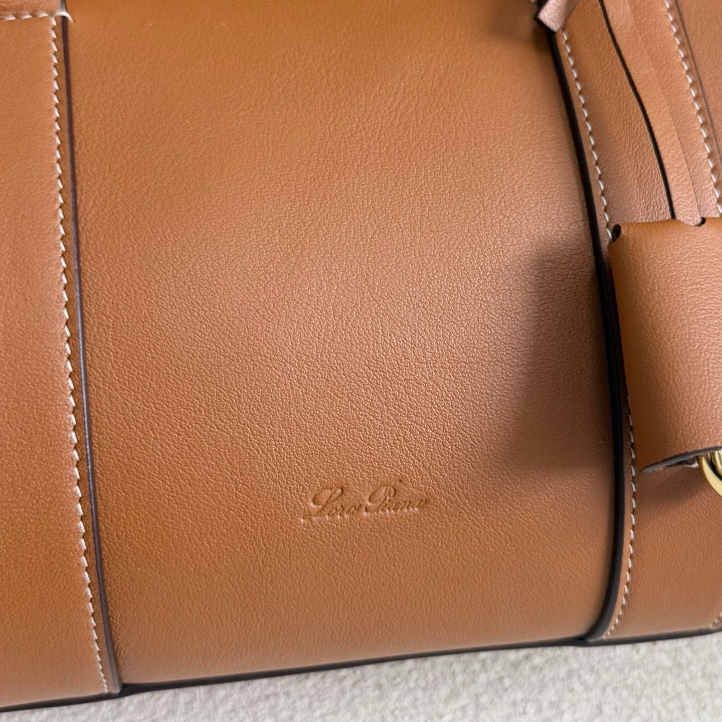 L0r0 P1ana Loom L25  Calfskin 25x18x12.5cm