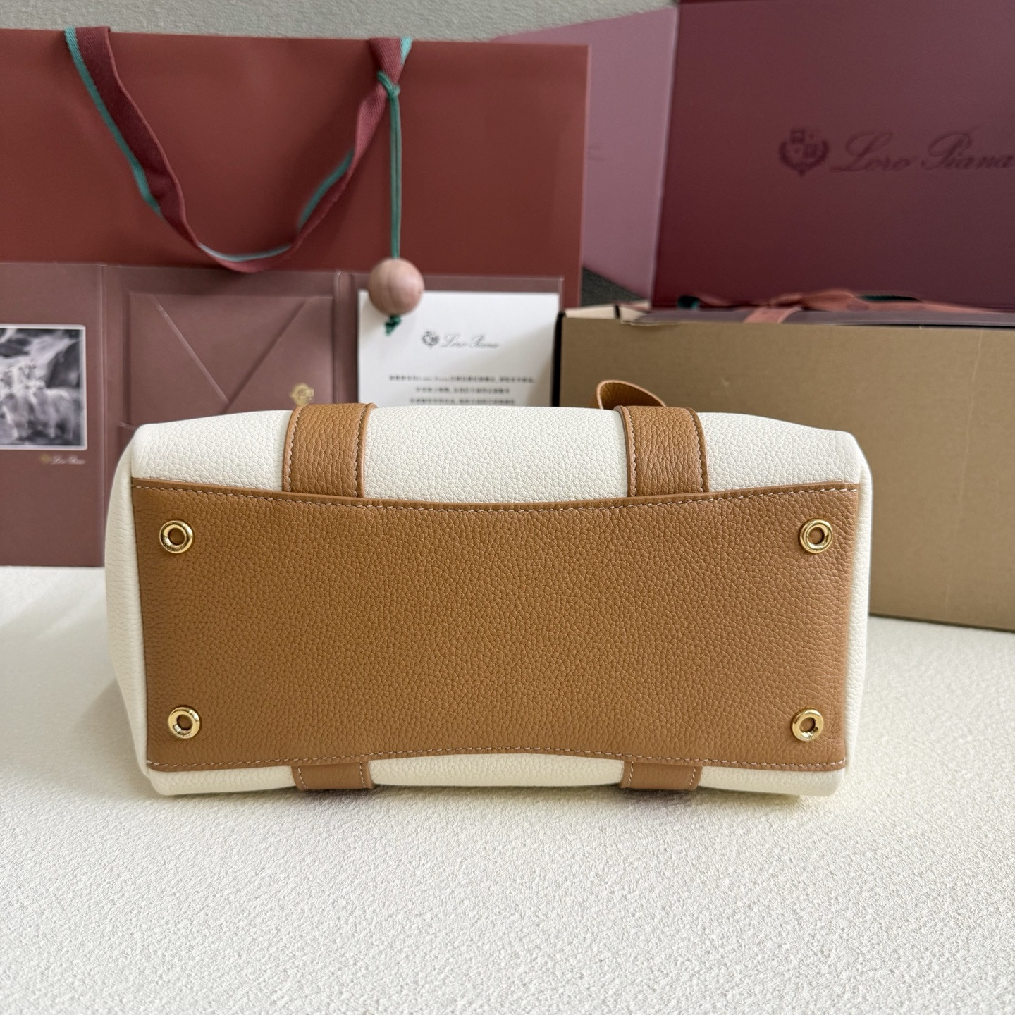 L0r0 P1ana Loom L25 Calfskin 25x18x12.5cm