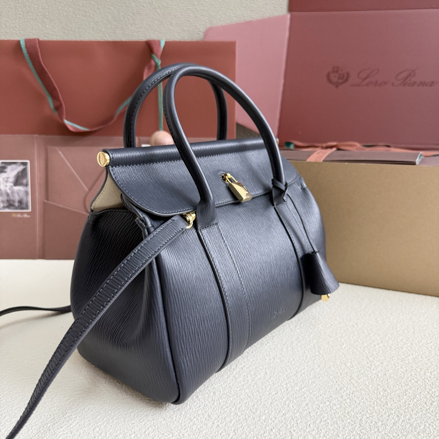 L0r0 P1ana Loom L25 Calfskin Dark blue 25x18x12.5cm