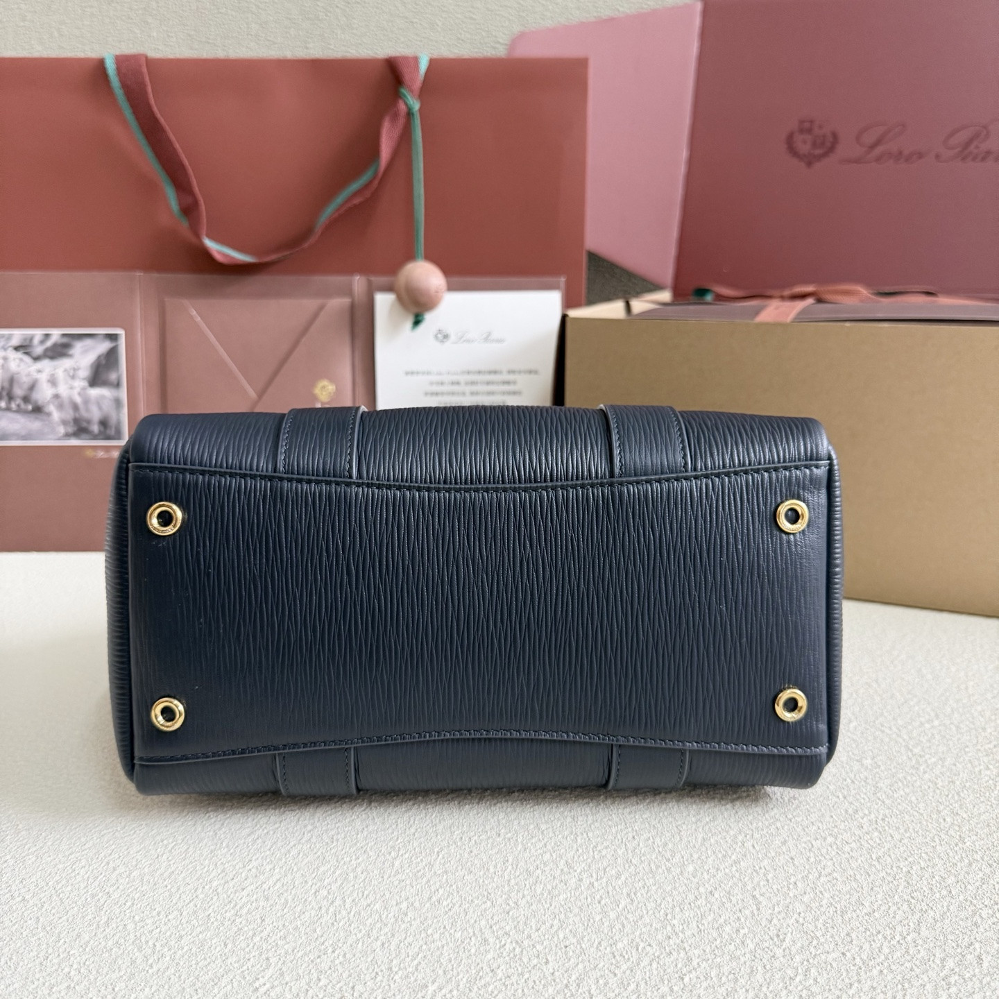L0r0 P1ana Loom L25 Calfskin Dark blue 25x18x12.5cm
