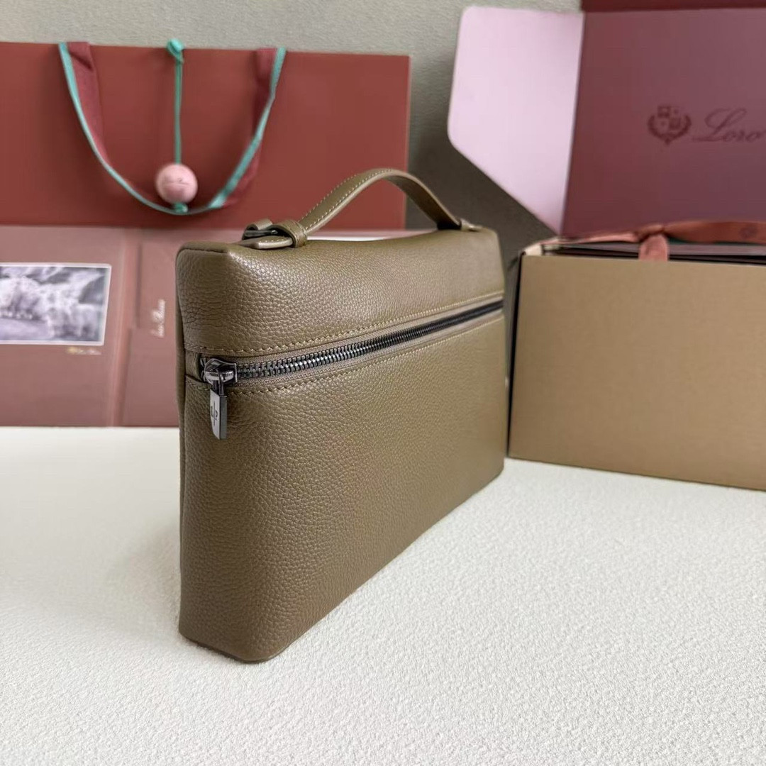 L0r0 P1ana Extra pouch L29 29x18x5cm