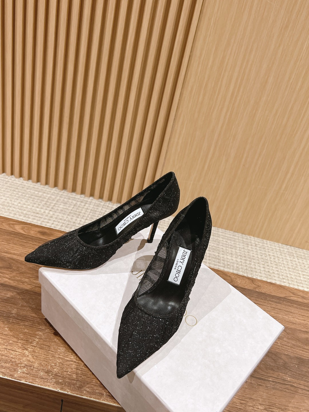 UA J1m*y Ch00 Pumps