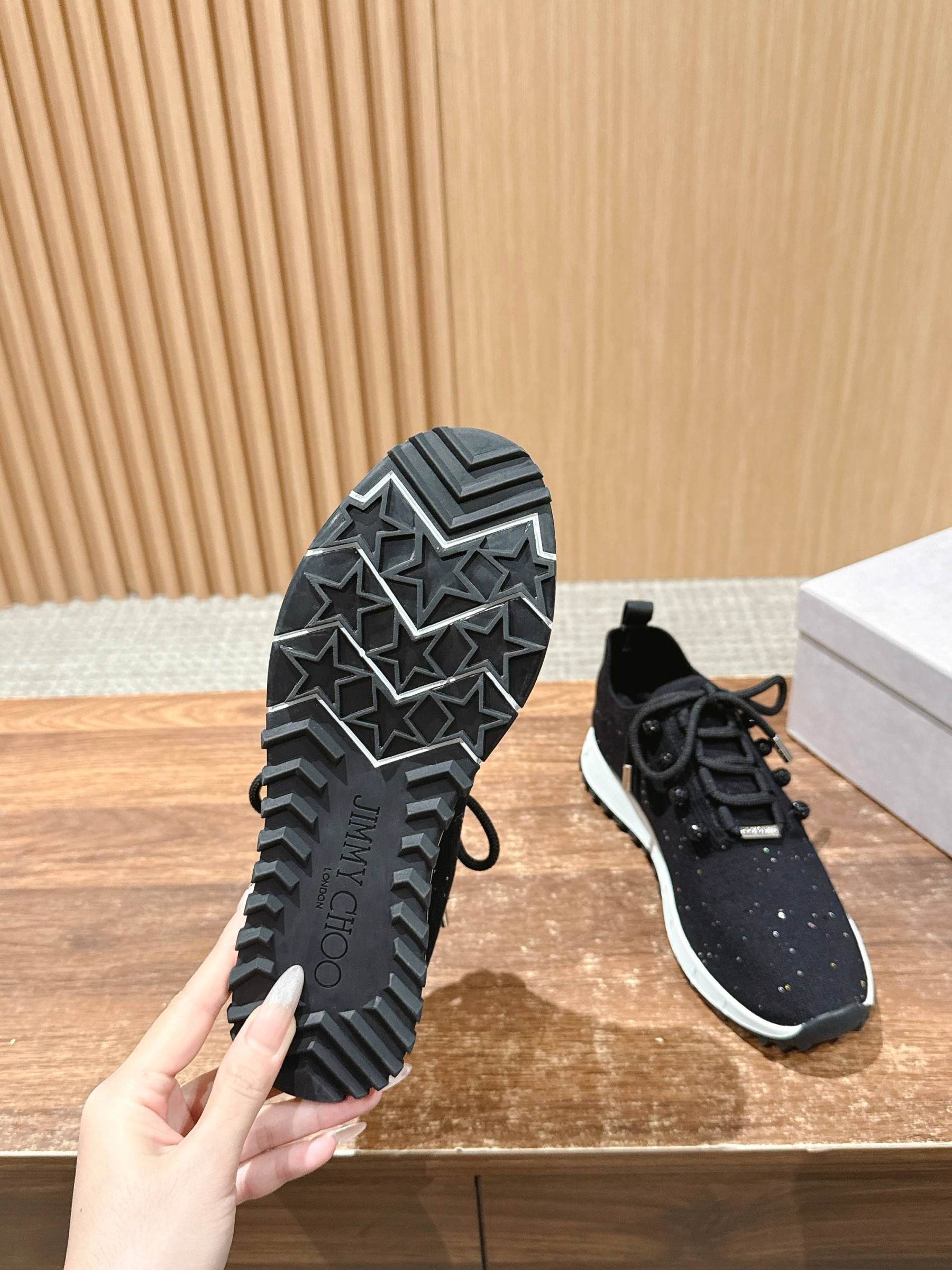 UA J1m*y Ch00 Casual Sneakers
