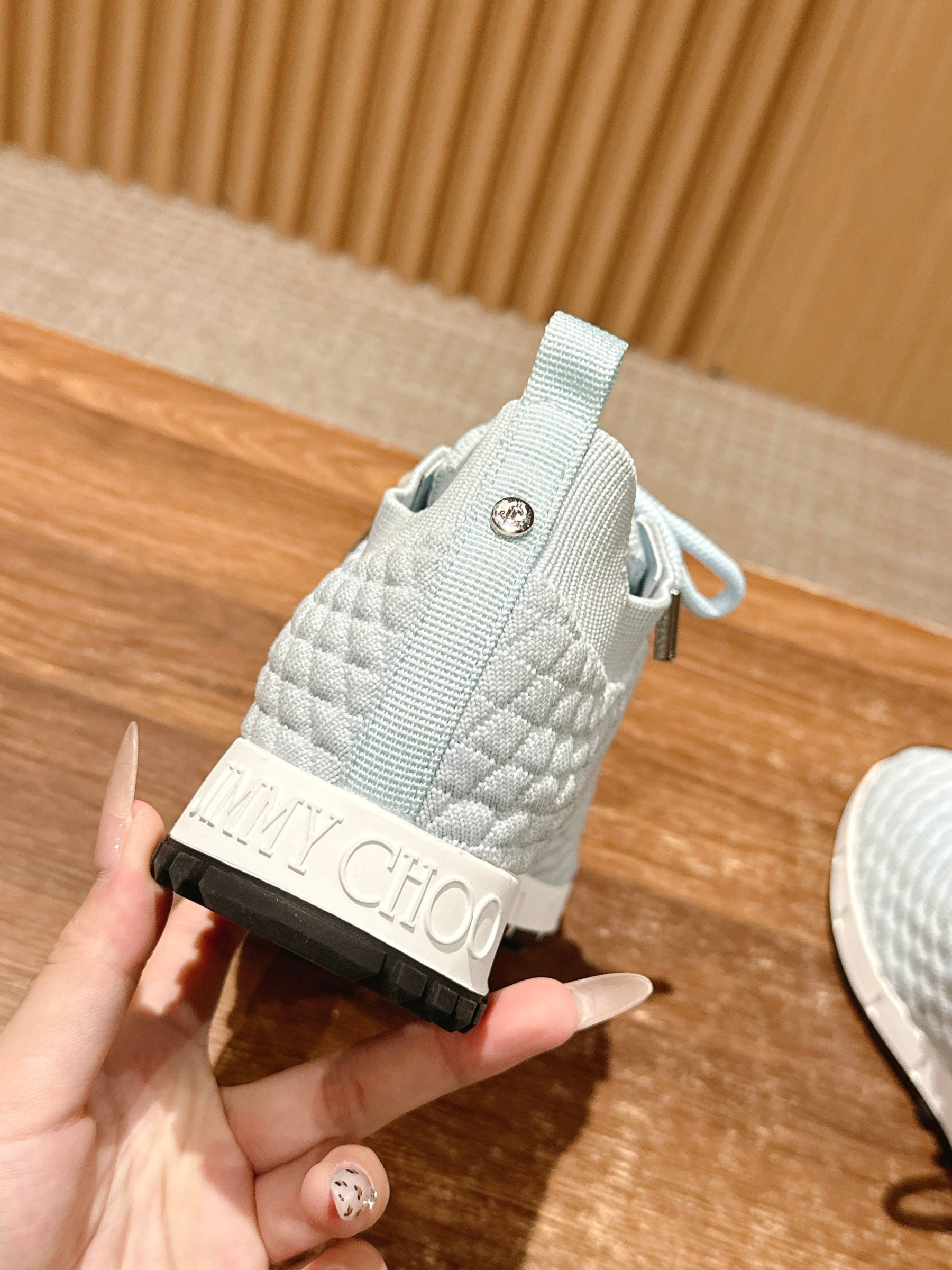 UA J1m*y Ch00 Casual Sneakers
