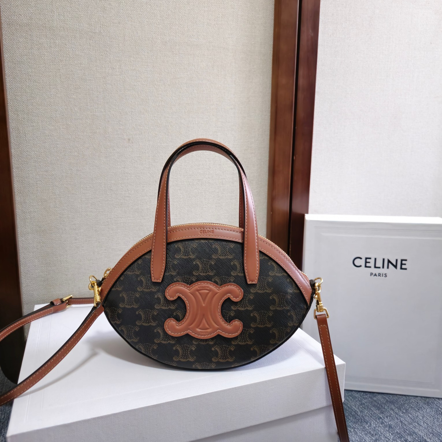 Ce1i*e Oval Bag 21x24x5cm