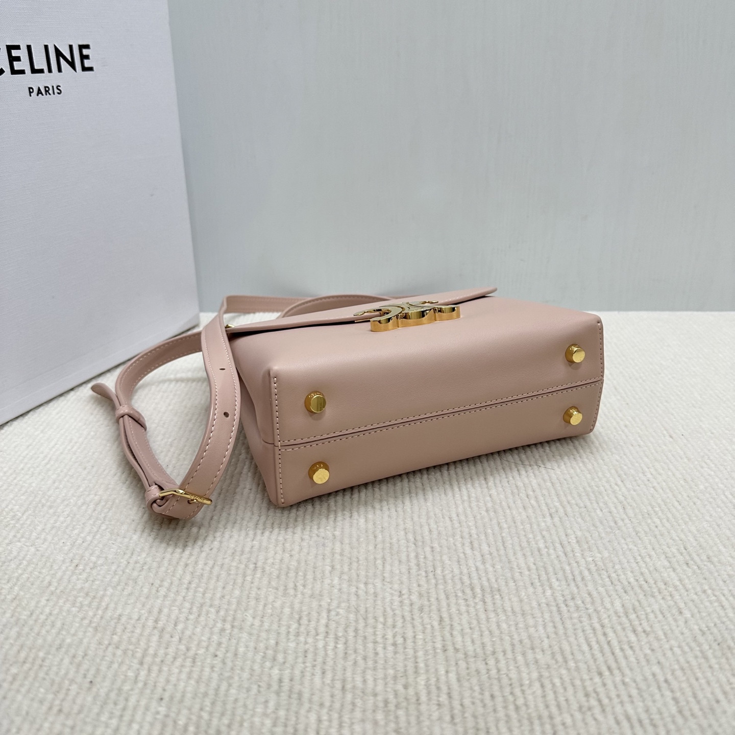 Ce1i*e Teen Nino Bag in Smooth Satined Calfskin 20.5x13x8cm