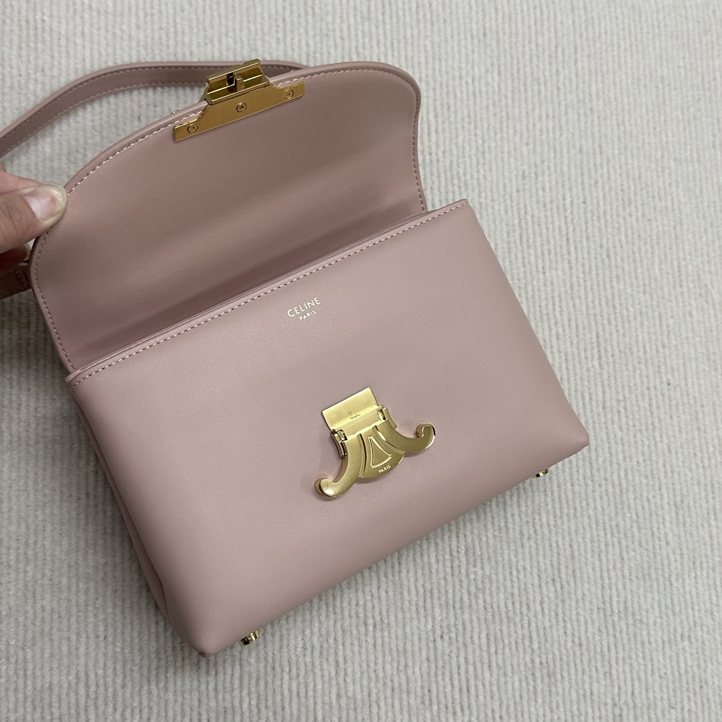 Ce1i*e Teen Nino Bag in Smooth Satined Calfskin 20.5x13x8cm