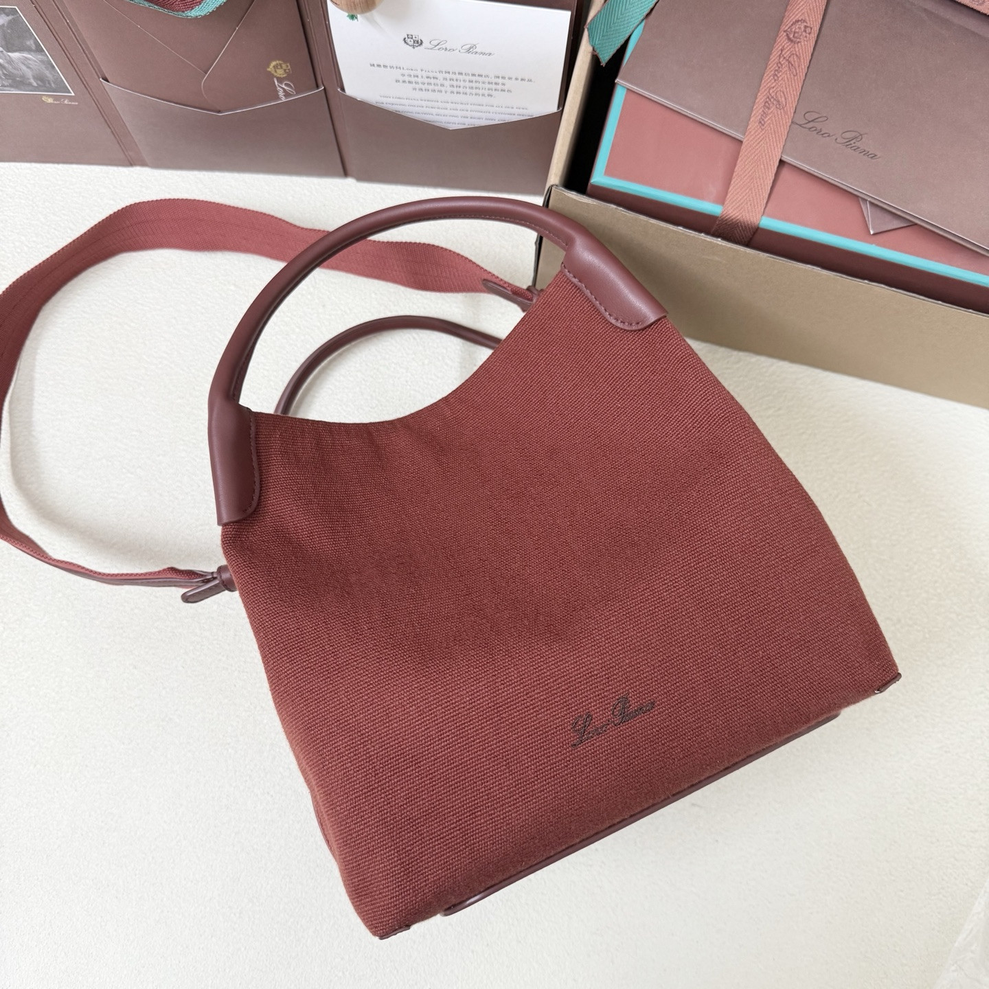 L0r0 P1ana Large Bale Cotton bag 24x20x27cm