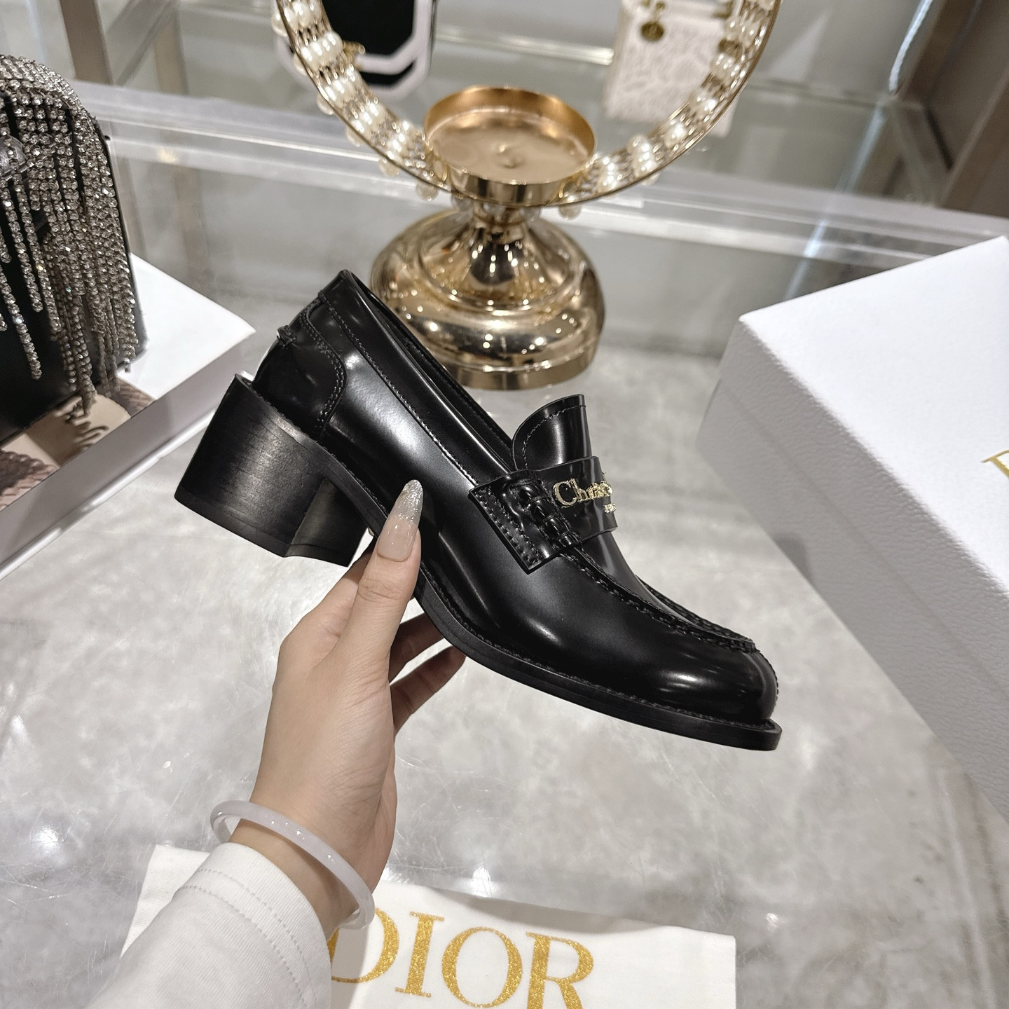 UA D10r Boy Pump