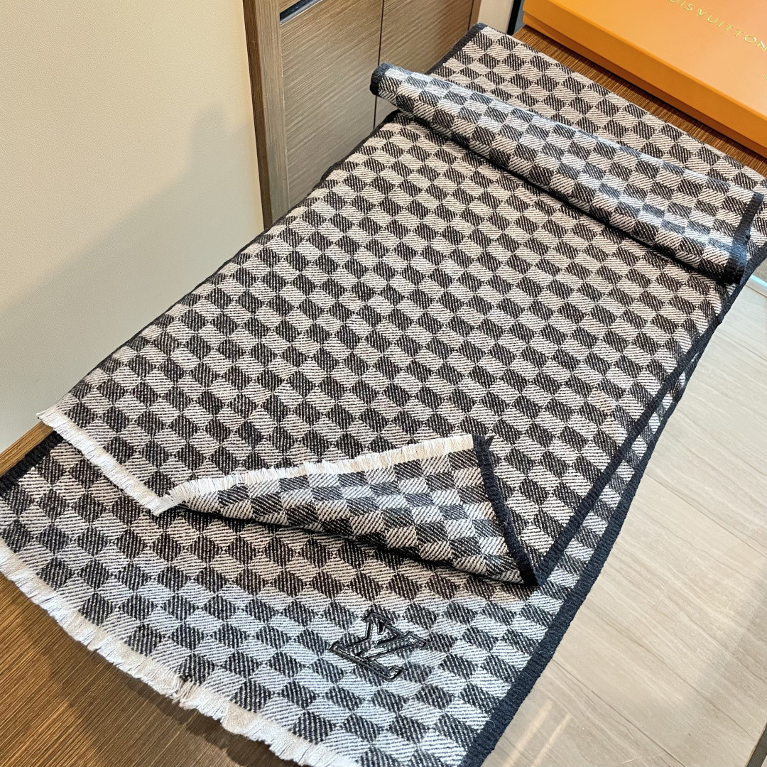 L0vis Vvtt0n Checkered scarf 35x200cm 100% cashmere