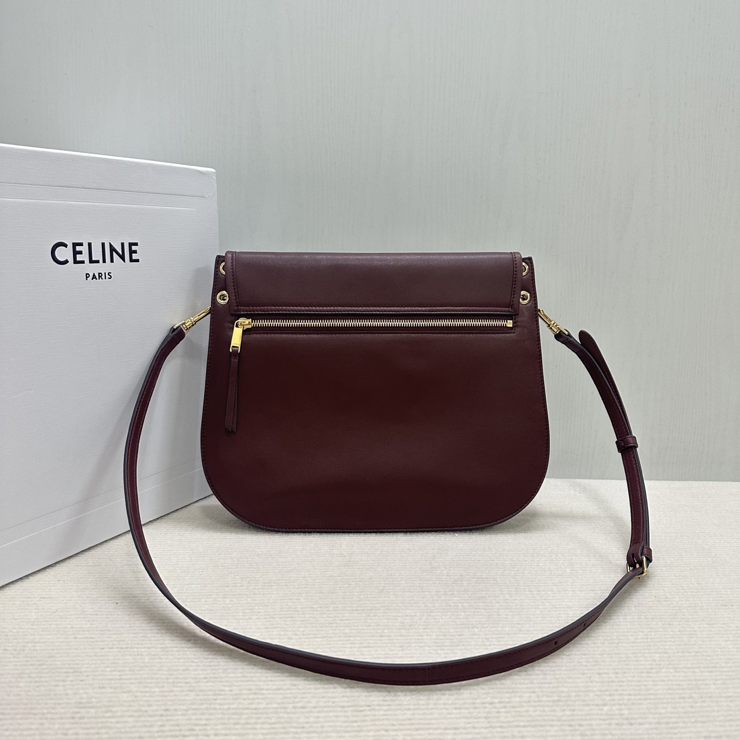 Ce1i*e SOFT TRIOMPHE BESACE IN S*pPLE SHINY LAMBSKIN 34x25x13cm