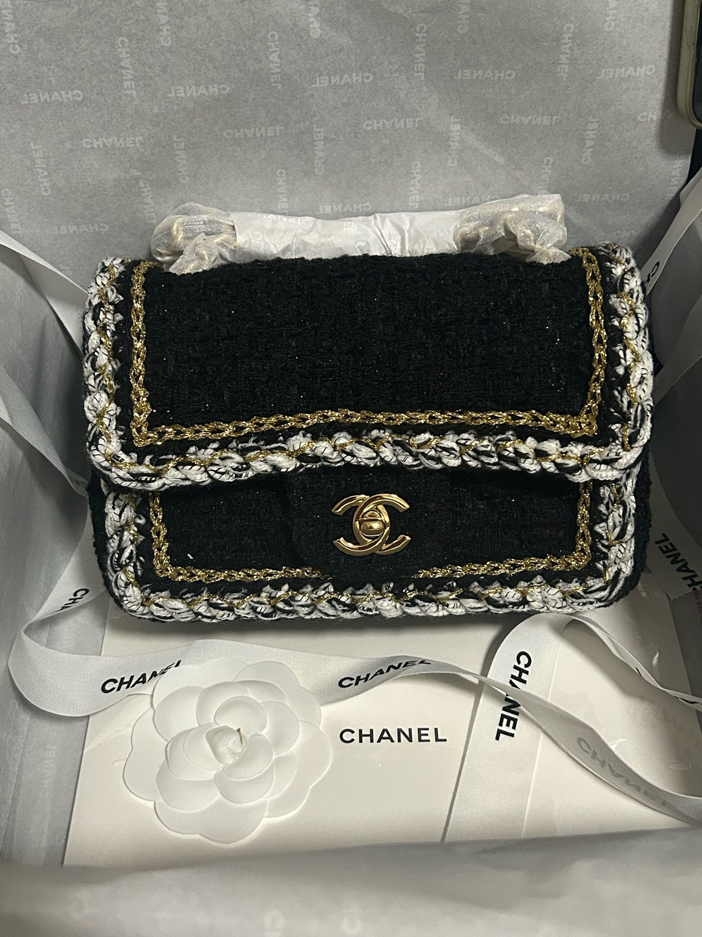 Ch**el Mini Classic Handbag A69900 12x20x6cm