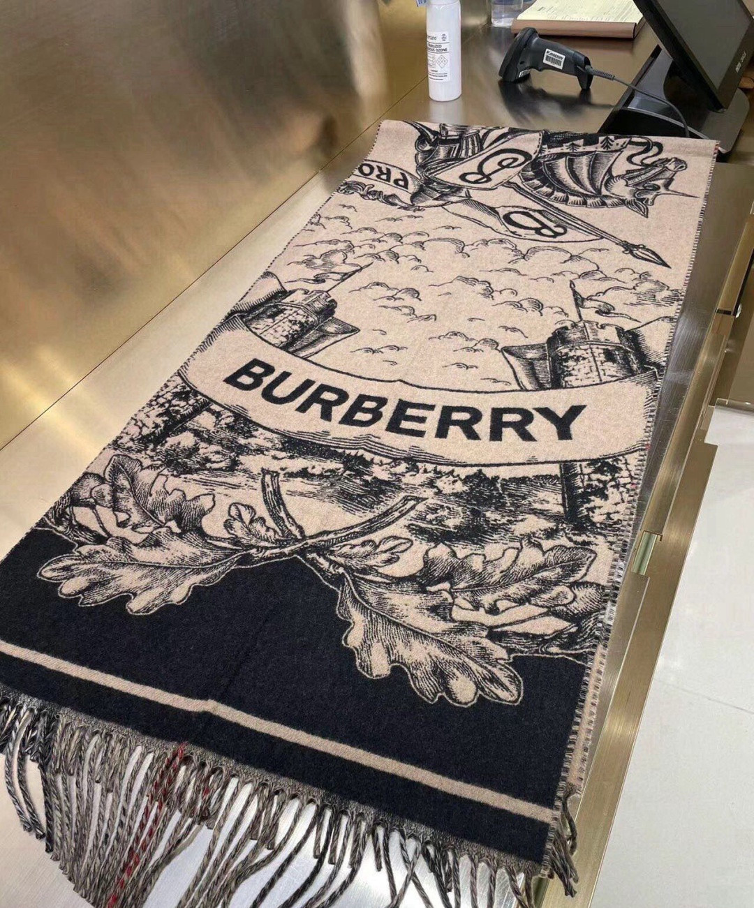 Bv*b*rry Wide Reversible EKD Cashmere scarf 50x210cm