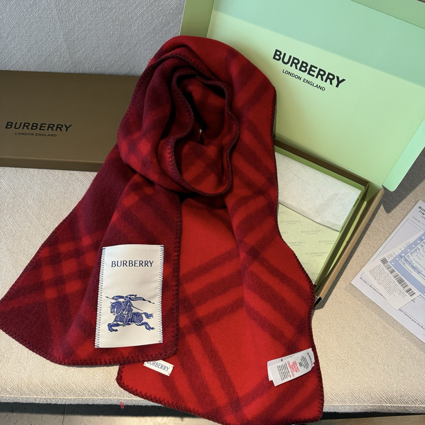Bv*b*rry scarf 30x182cm 100% wool