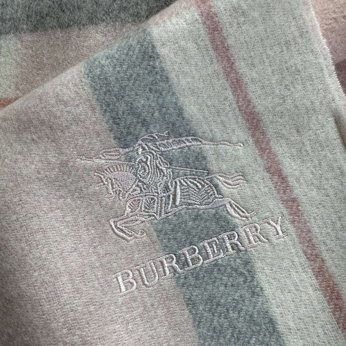 Bv*b*rry scarf 30x180cm 100% lambswool