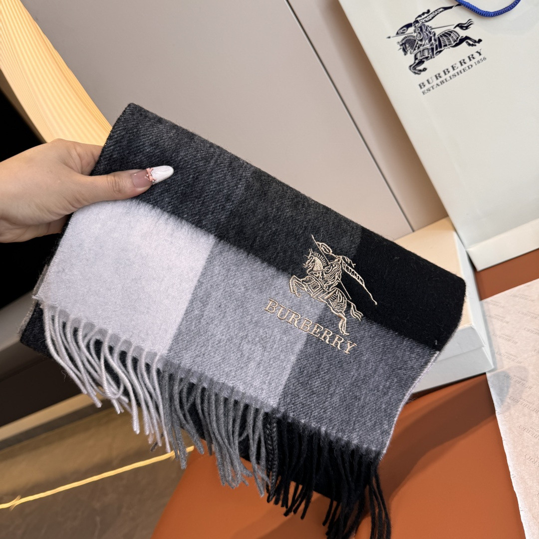 Bv*b*rry scarf 30x180cm 100% cashmere