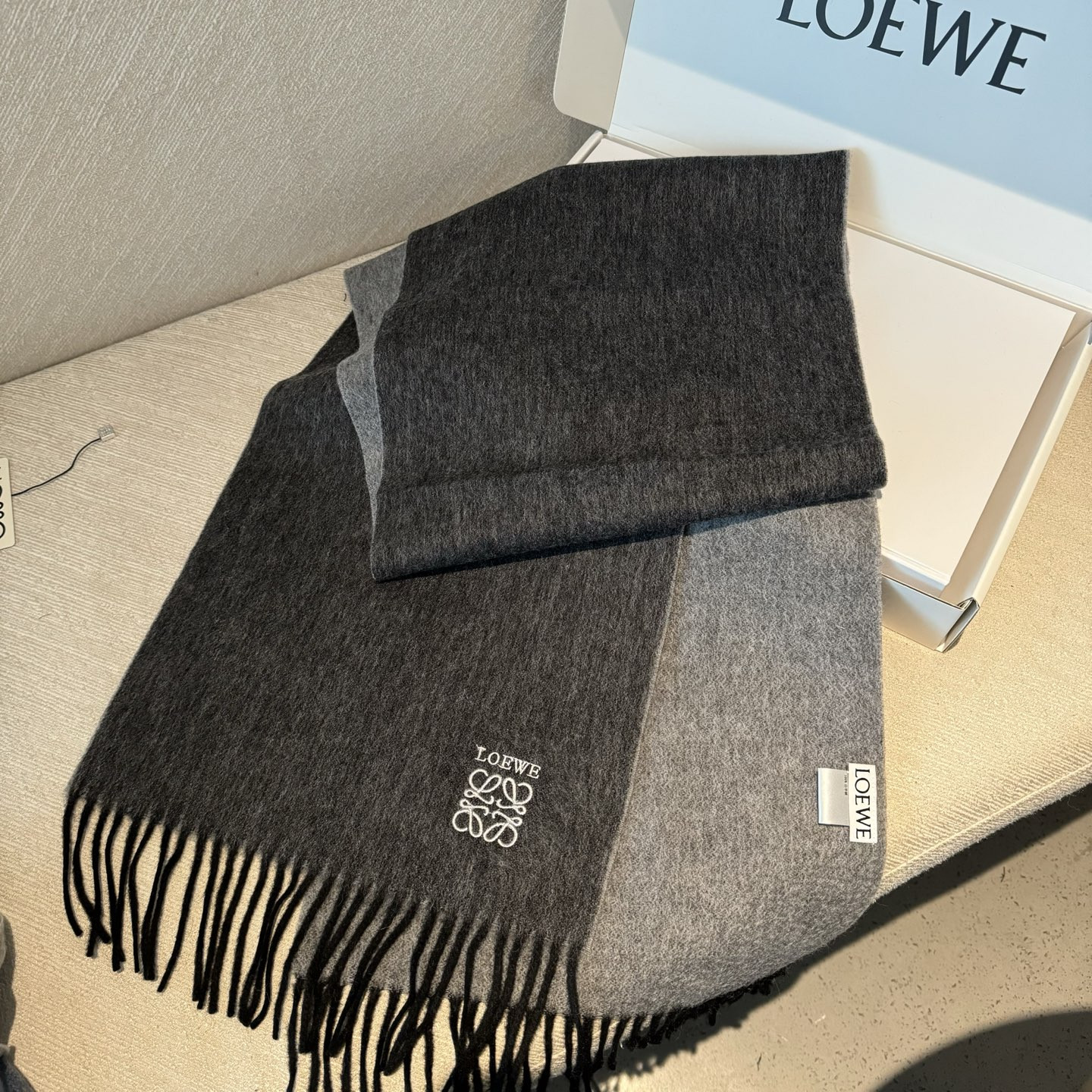L0ew* scarf 30x180cm