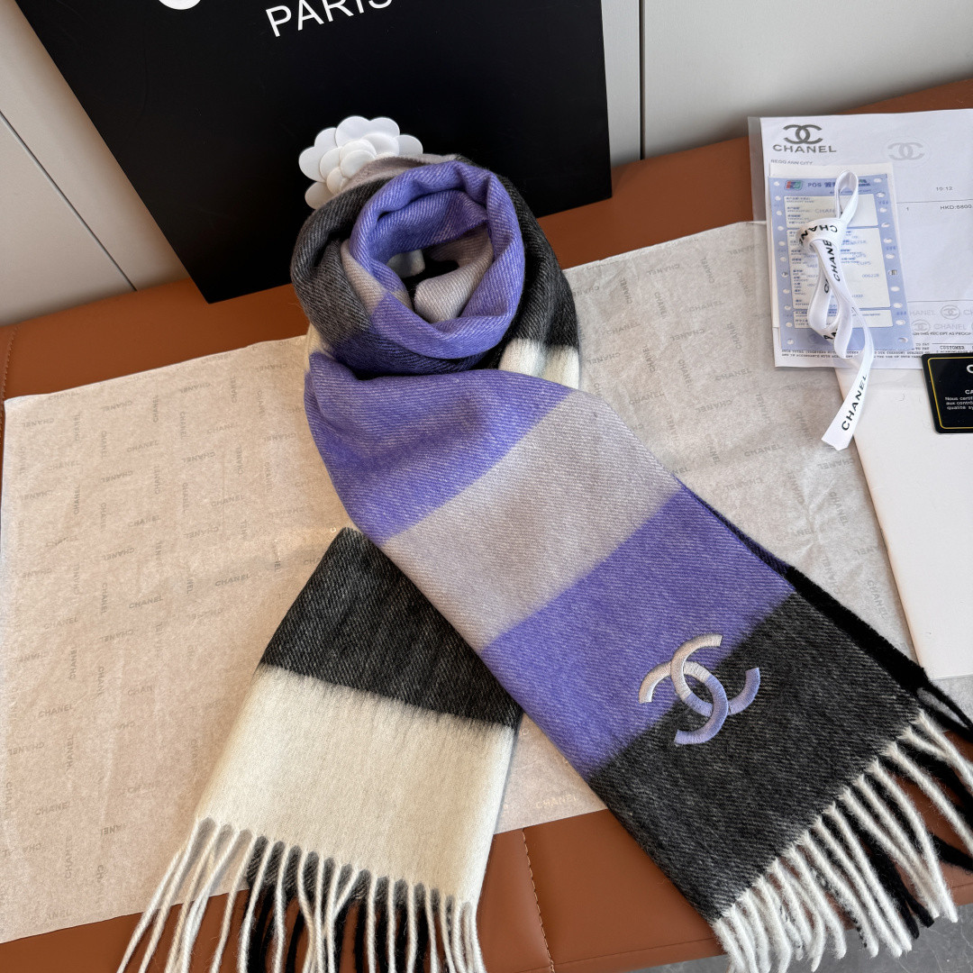 Ch**el scarf 30x200cm 100% lamb