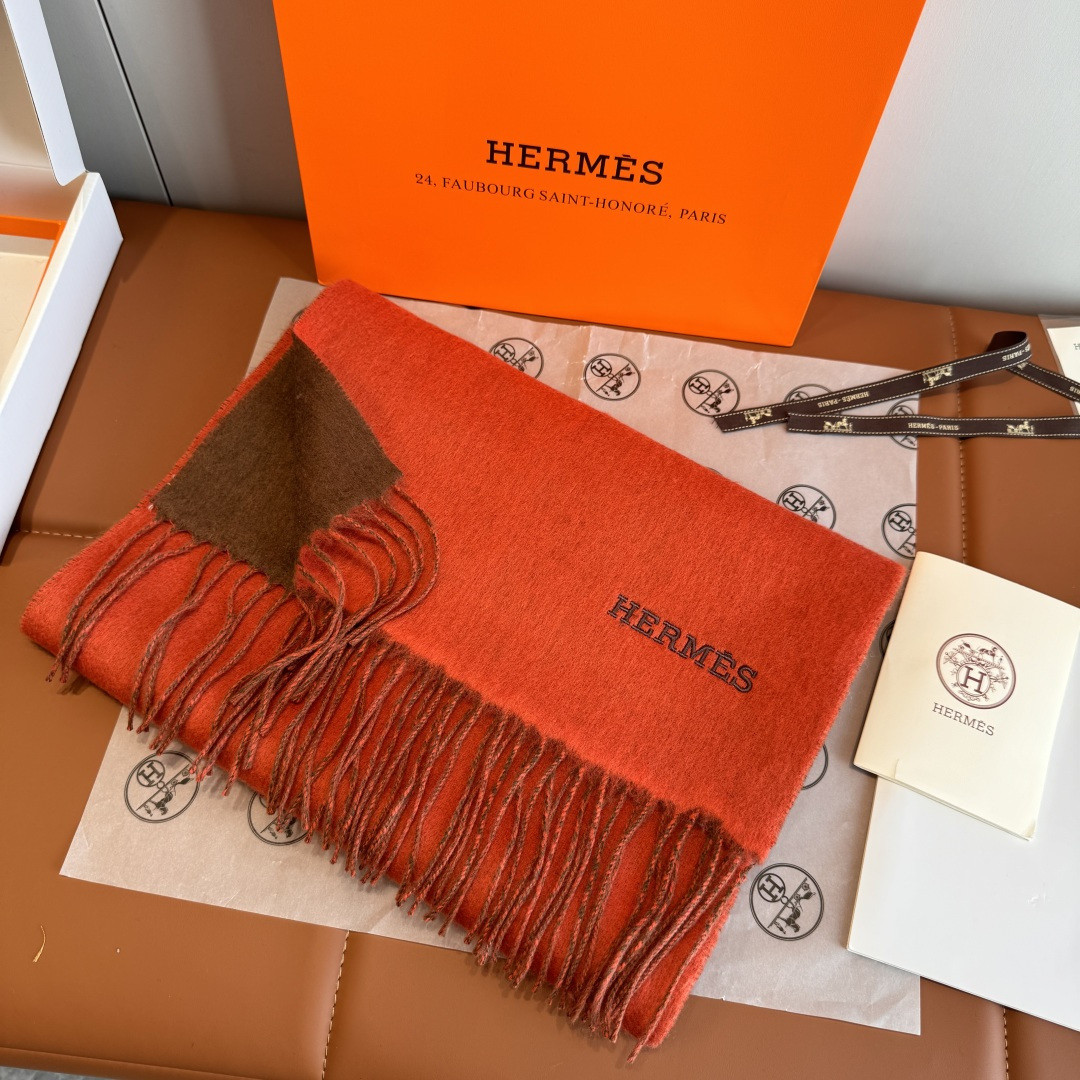H**me5 scarf 35x180cm