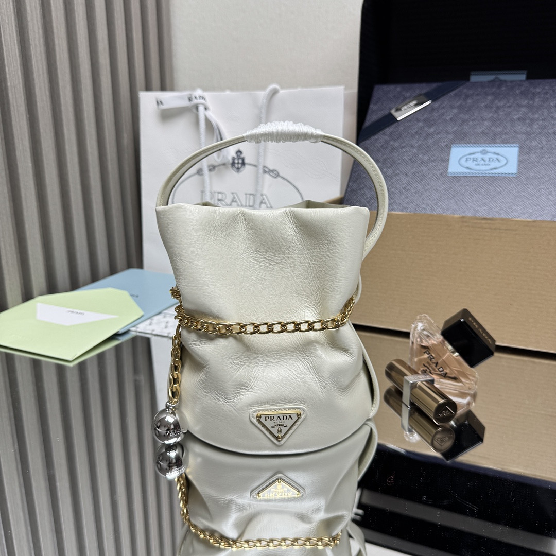 Pra*a Petit Sac Noir Mini Nappa Leather Bucket Bag 19x15x6cm
