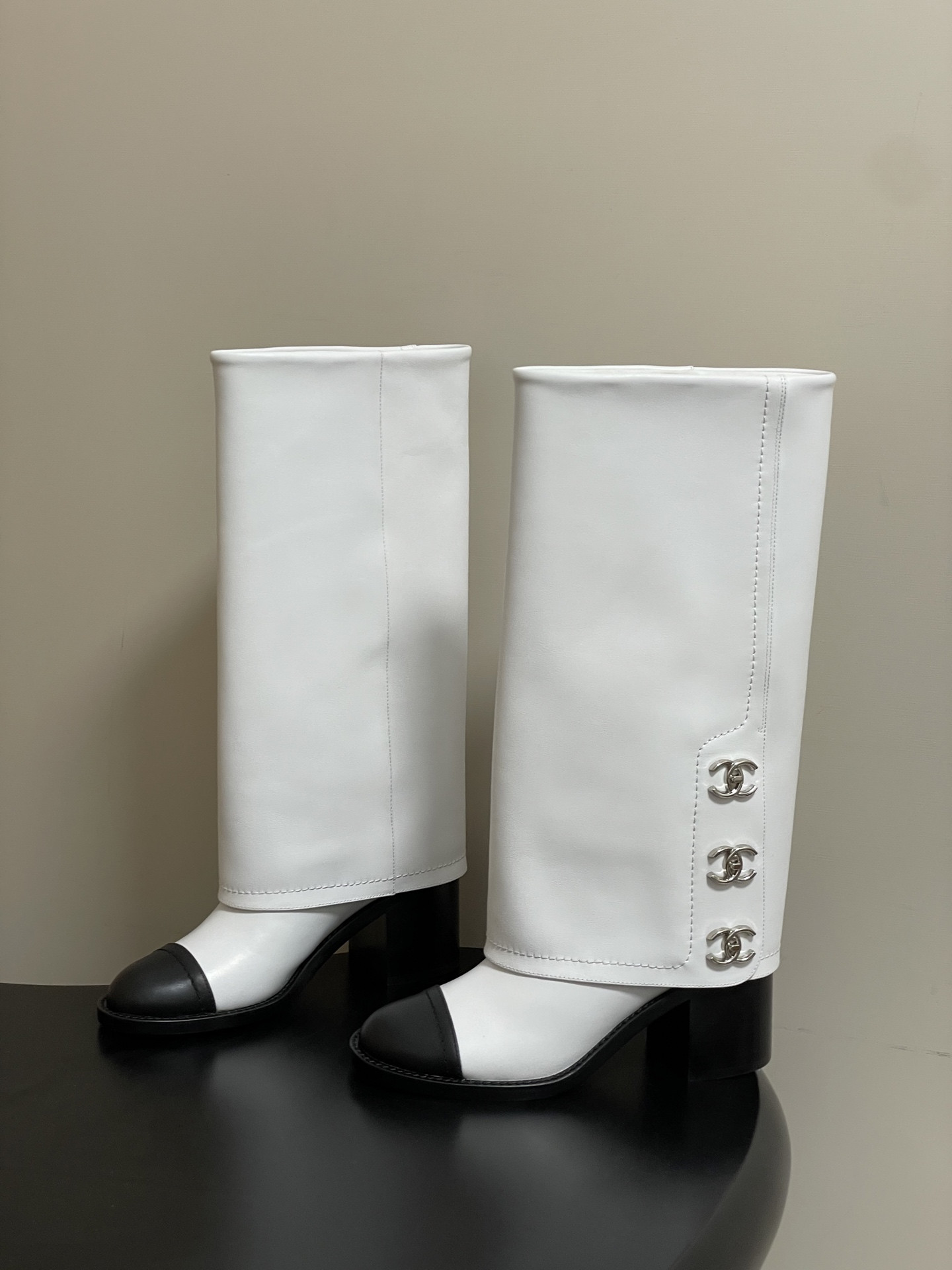 UA Ch**el High Boots 7cm Heel