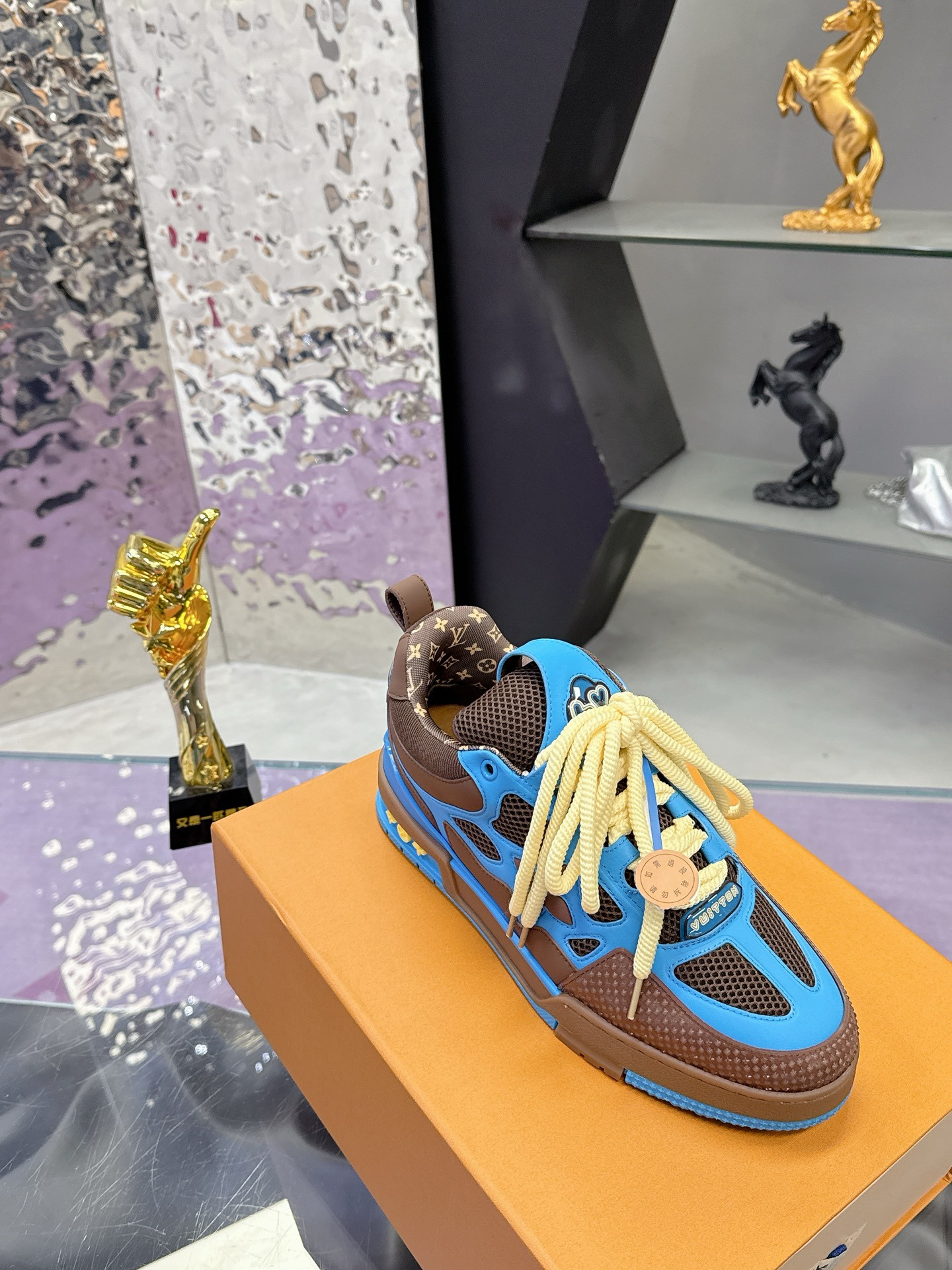 UA LV Skate Sneaker