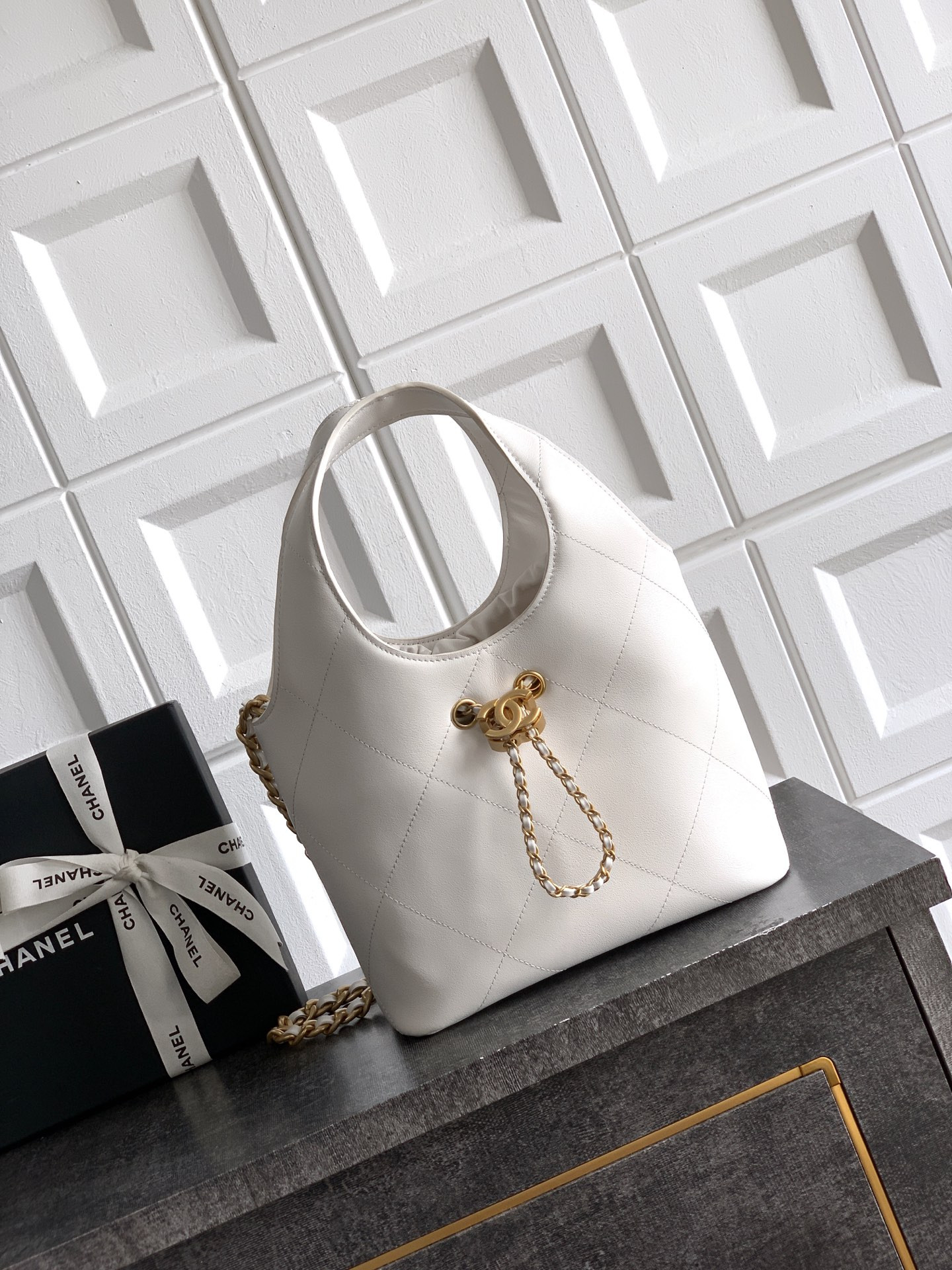 Ch**el 26P Handbag 22x21x17cm