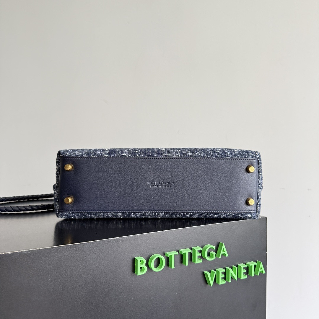 B0tt*ga Ven*ta Medium Andiamo 25x35x11cm