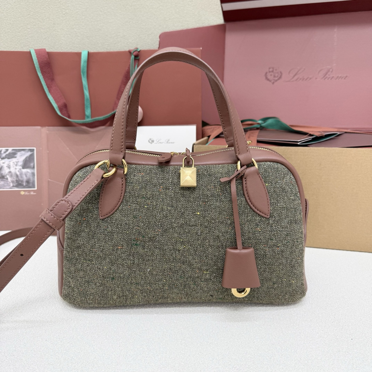 L0r0 P1ana Small Needle Bag 31x15x16cm