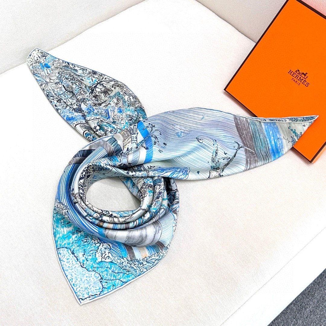 H**me5 silk scarf 88.5x88.5cm