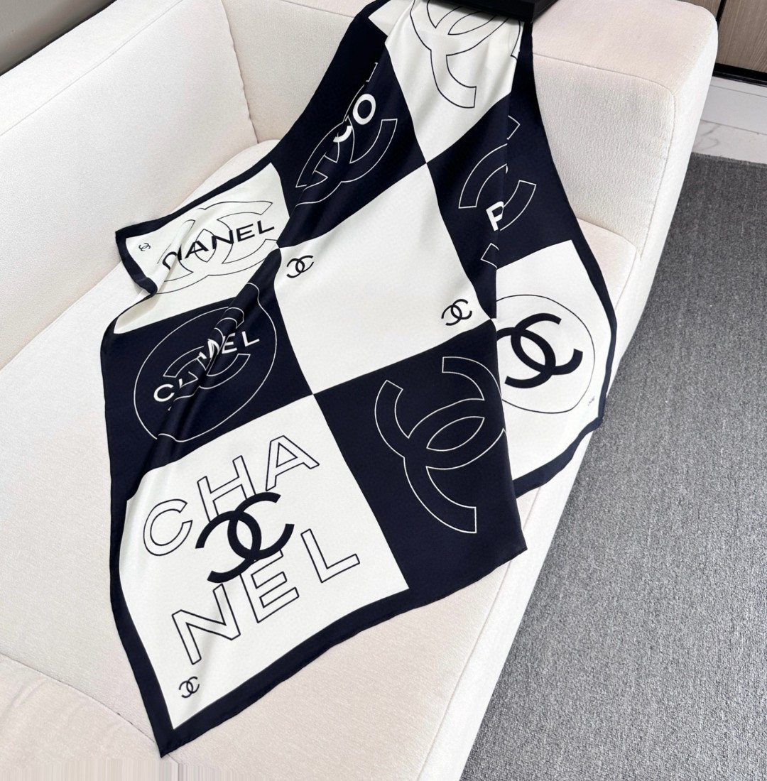 Ch**el silk scarf 90x90cm